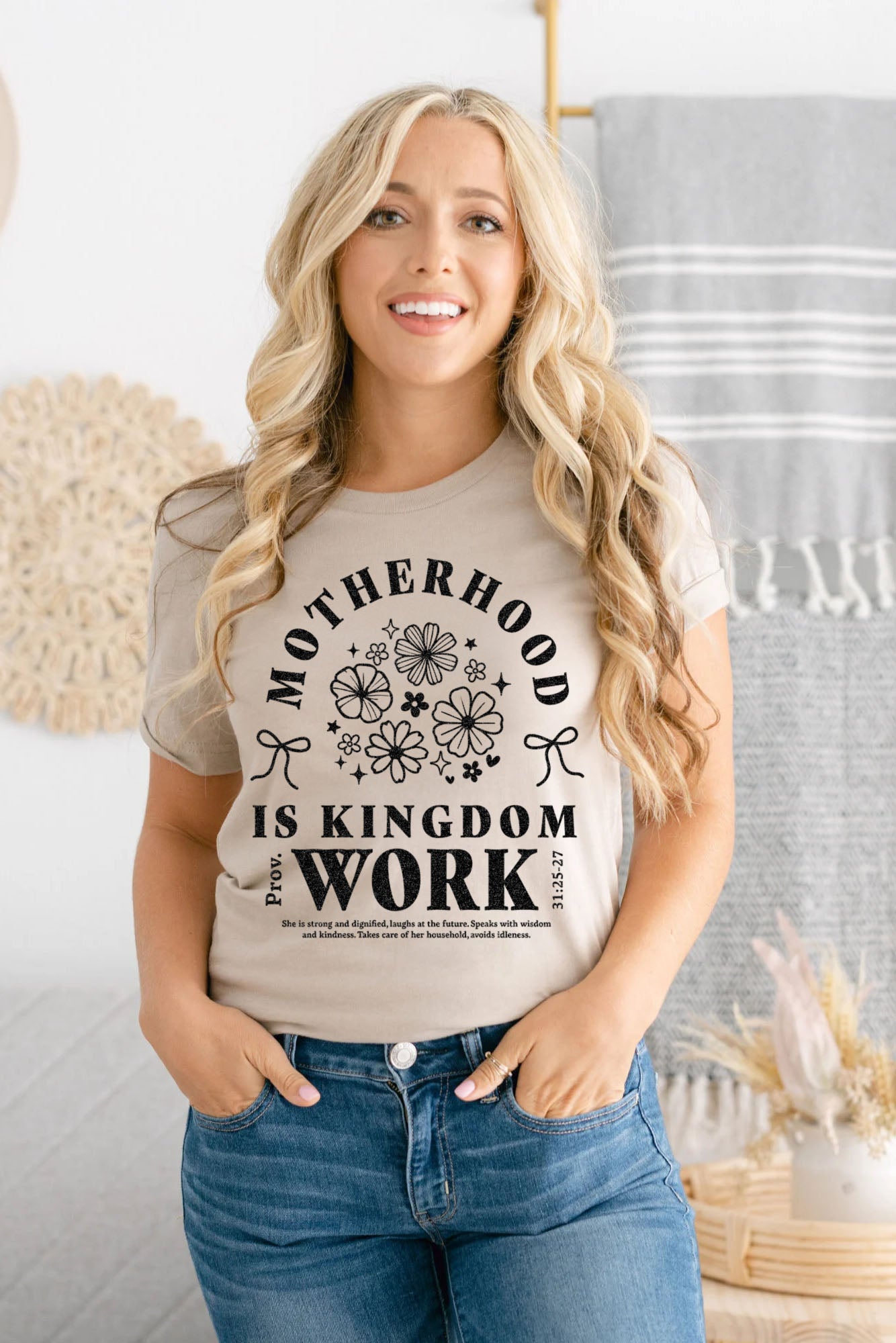 Moderskap är Guds rikes arbete T-shirt