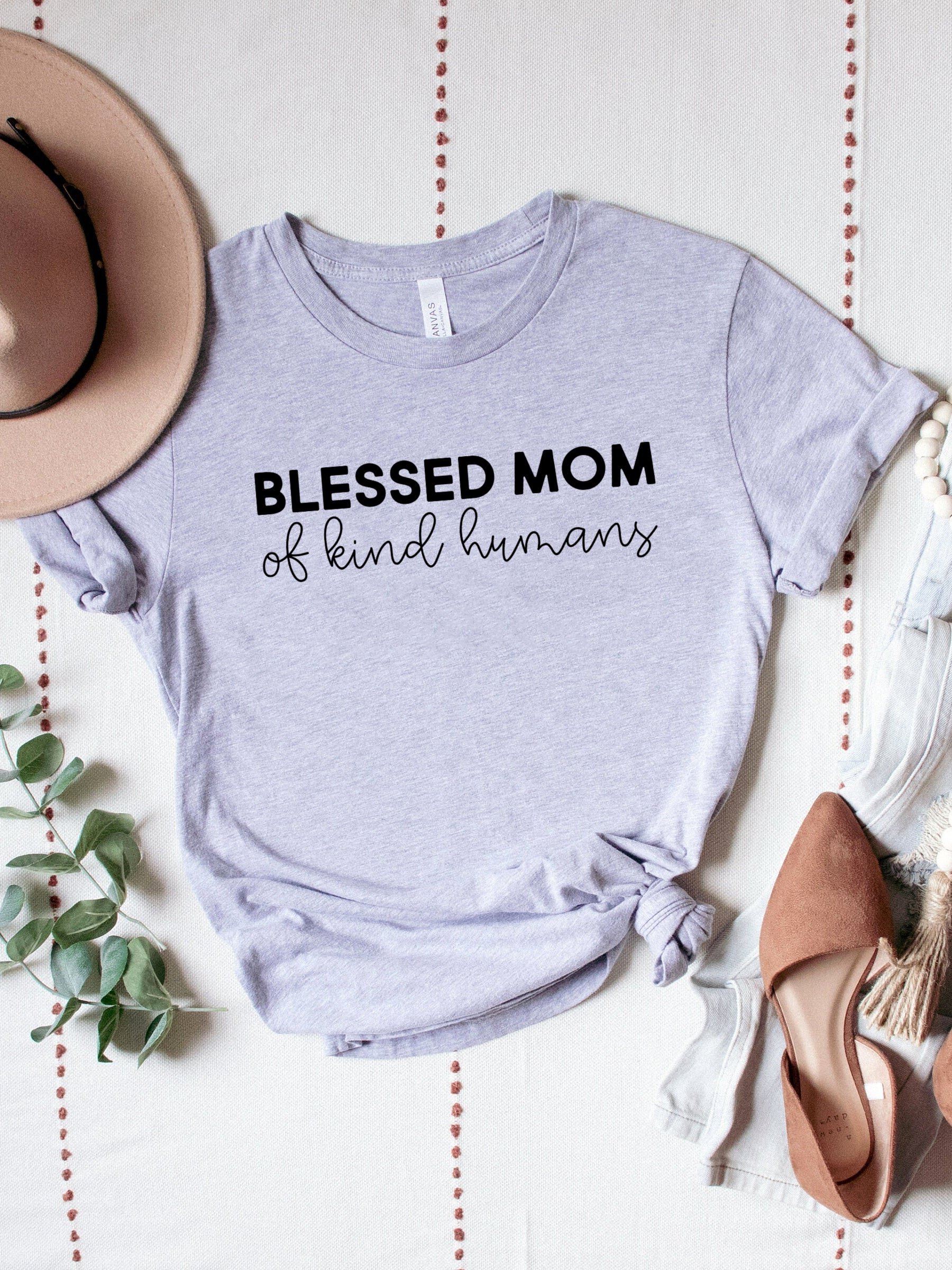 Blessed mom of kind humans t-skjorte